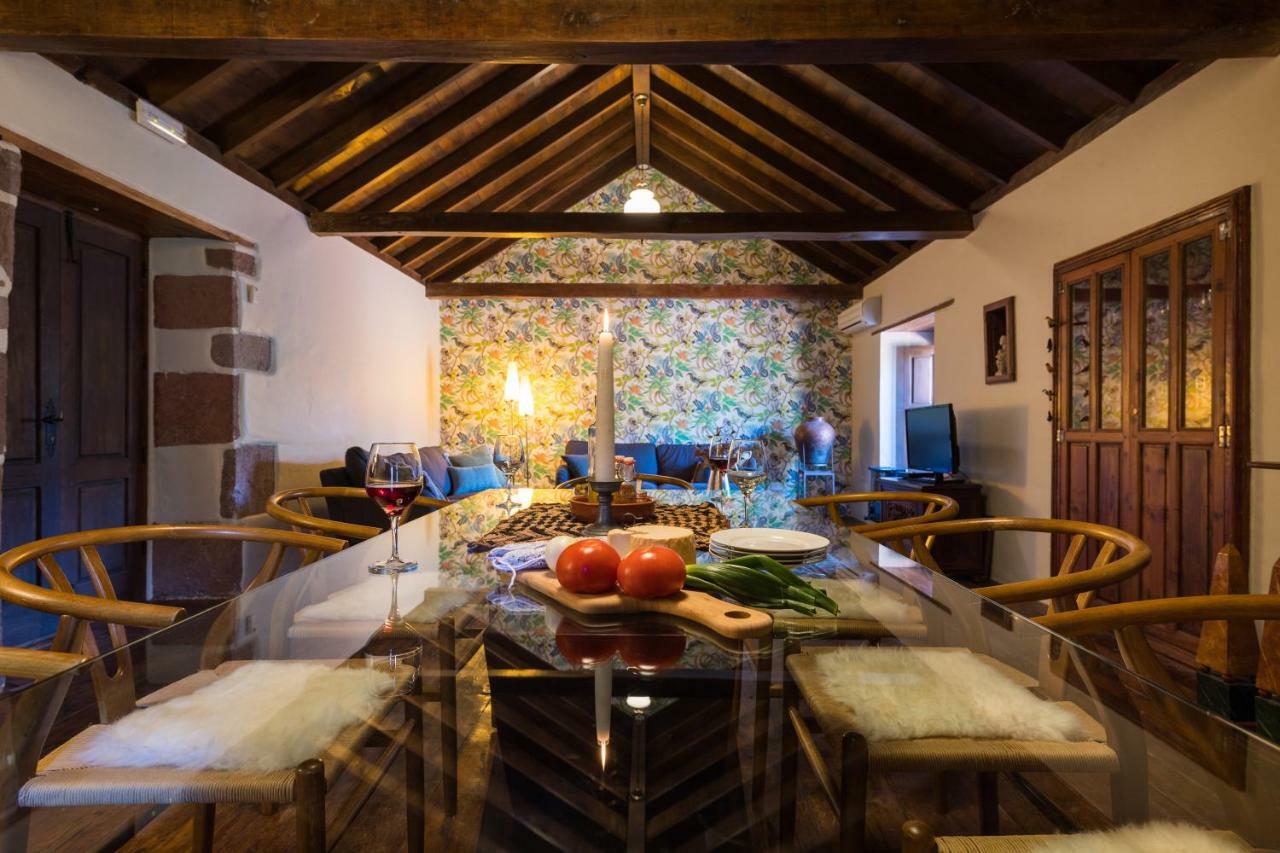 Bohemian Hideaway Finca - 2 Unique Houses With Shared Pool Santa Lucia Eksteriør billede