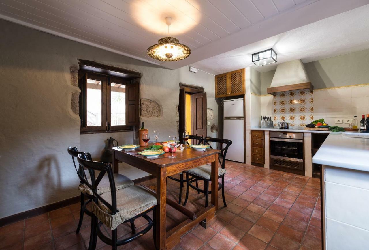 Bohemian Hideaway Finca - 2 Unique Houses With Shared Pool Santa Lucia Eksteriør billede