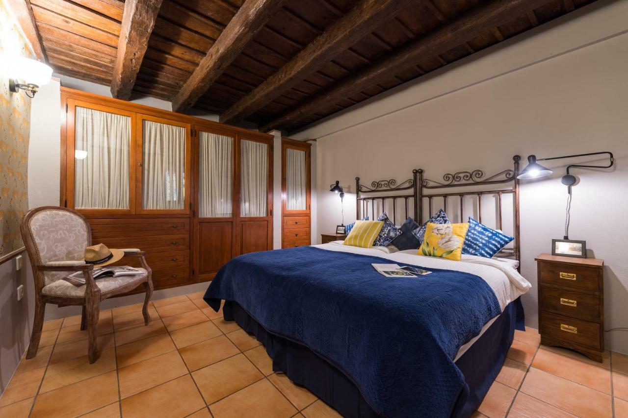 Bohemian Hideaway Finca - 2 Unique Houses With Shared Pool Santa Lucia Eksteriør billede
