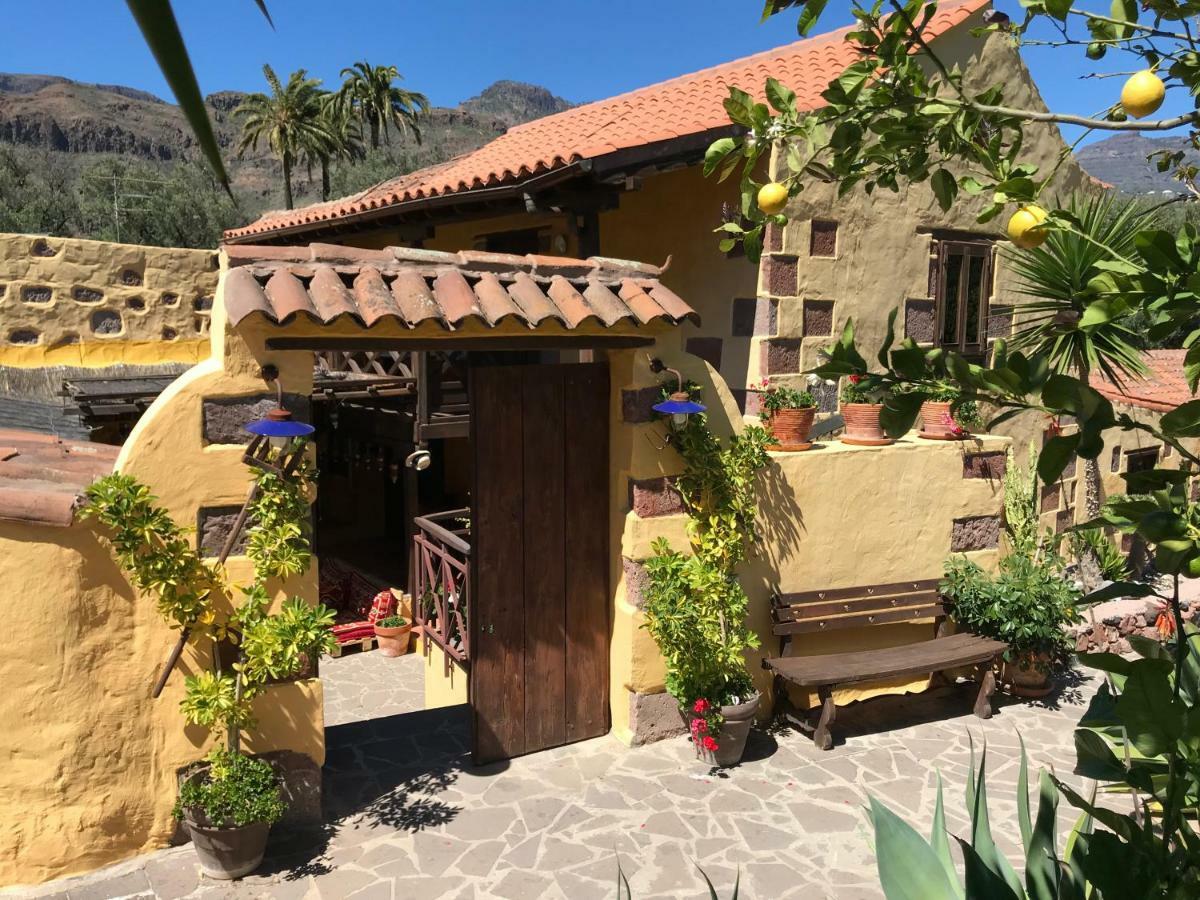 Bohemian Hideaway Finca - 2 Unique Houses With Shared Pool Santa Lucia Eksteriør billede